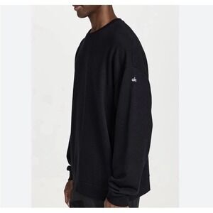 Alo Yoga Mens Medium Chill Crewneck Pullover Black Sweatshirt Long Sleeve
